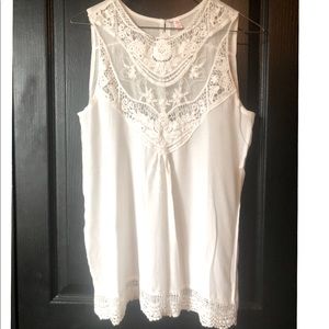 White (NWOT) Rayon - Lace & Crochet Tank